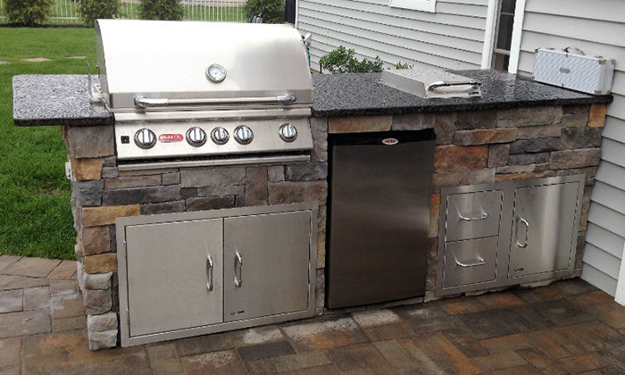 Outdoor Kitchen - Grill and BBQ Designs - Long Island Pool & Patio